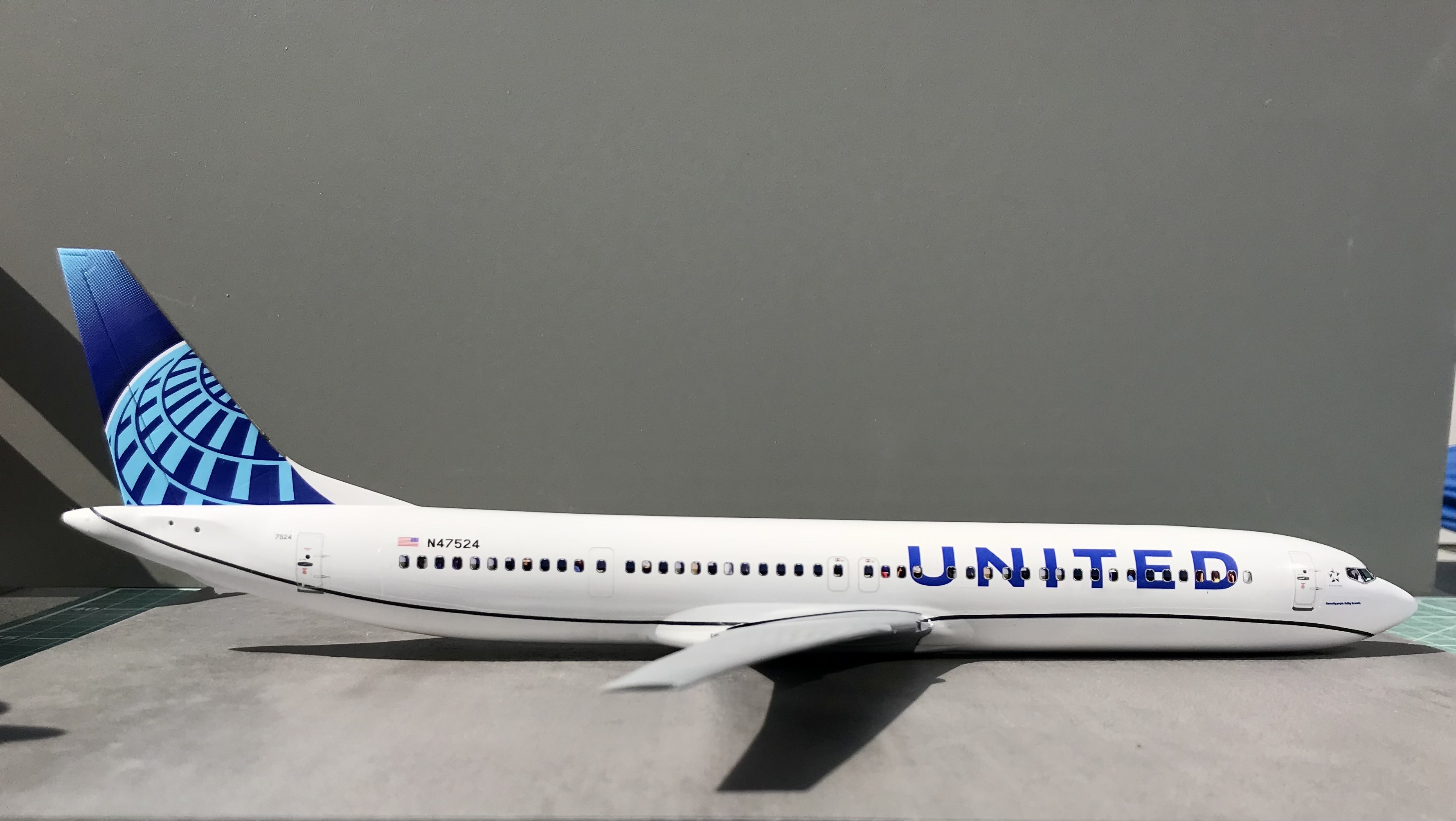 UnitedAirlines_B739_144_Preview